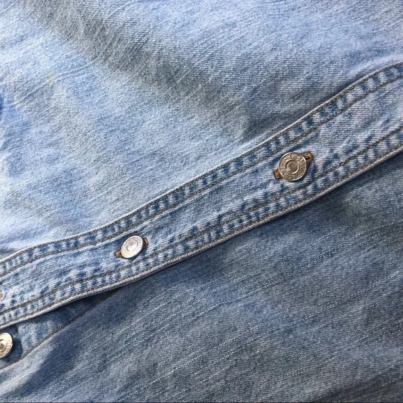 LEVIS XL LOOSE FIT DENIM LONG SLEEVES LIKE NEW​